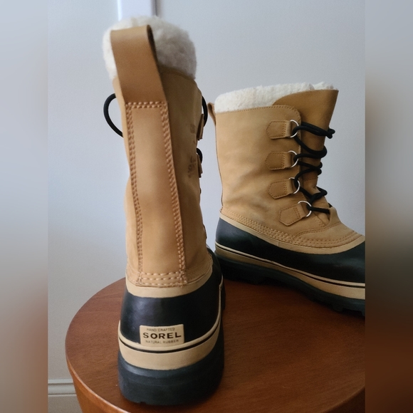Sorel Caribou Pac Boots for Men. Size 13 - Picture 4 of 16